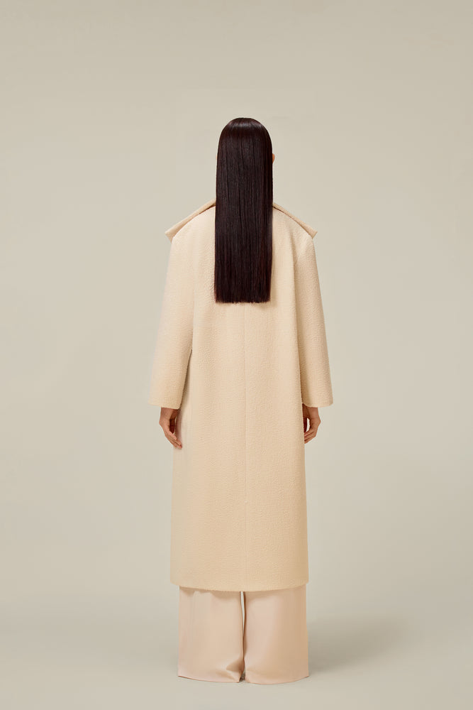 CREAM TRENCH COAT
