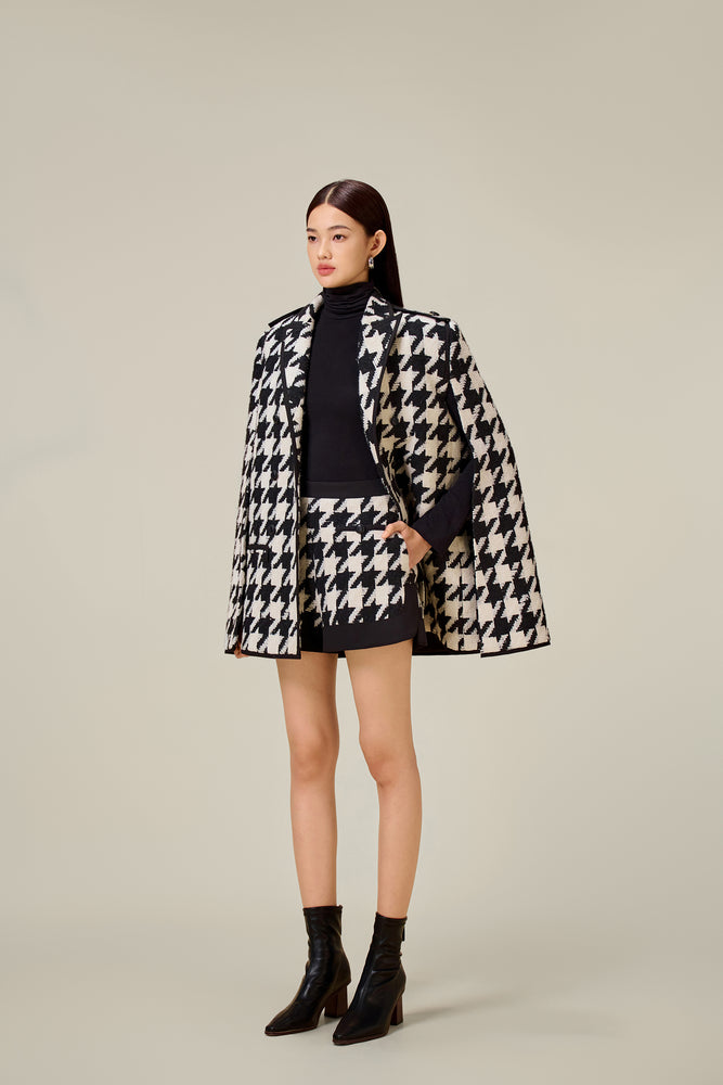 BLACK HOUNDSTOOTH CAPE