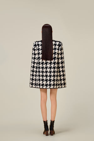 BLACK HOUNDSTOOTH CAPE