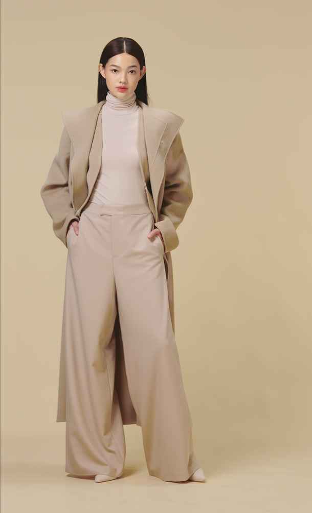 
            
                Load and play video in Gallery viewer, GREY DOUBLE - FACED TRENCH COAT
            
        