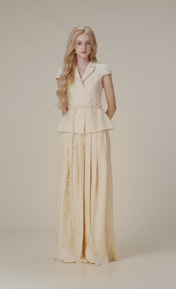 
            
                Load and play video in Gallery viewer, Linen Convallaria Blazer
            
        