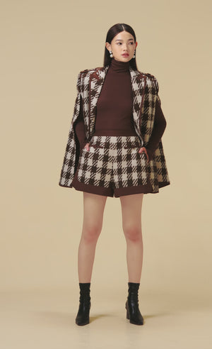 
            
                Load and play video in Gallery viewer, BROWN HOUNDSTOOTH CAPE
            
        