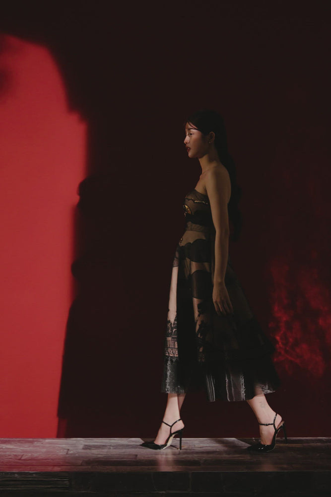 
            
                Load and play video in Gallery viewer, City Embroidered Midi Dress
            
        