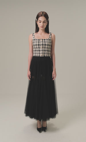 
            
                Load and play video in Gallery viewer, BLACK TULE TRIAGLE SKIRT
            
        