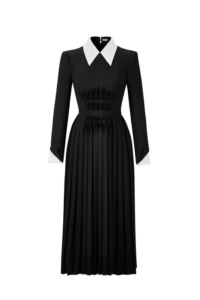 
            
                Load image into Gallery viewer, SMOCK MIDI DRESS
            
        