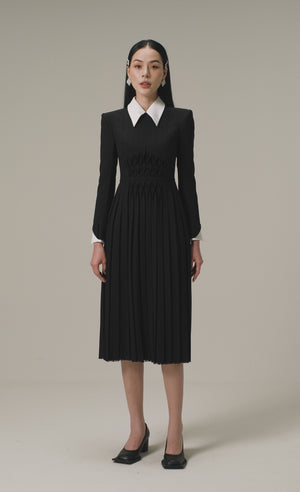 
            
                Load and play video in Gallery viewer, SMOCK MIDI DRESS
            
        