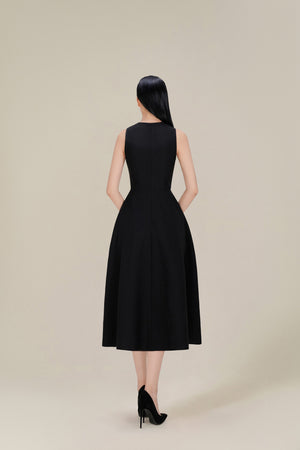 
            
                Load image into Gallery viewer, Bows Midi Dress
            
        