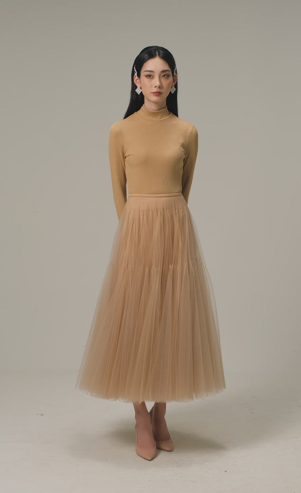 
            
                Load and play video in Gallery viewer, CAFE TULE TRIANGLE SKIRT WITH LINING
            
        