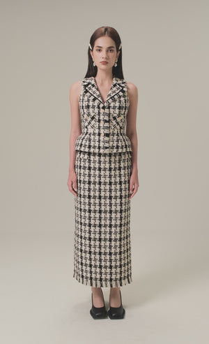 
            
                Load and play video in Gallery viewer, CLASSIC GINGHAM SLEEVELESS BLAZER
            
        