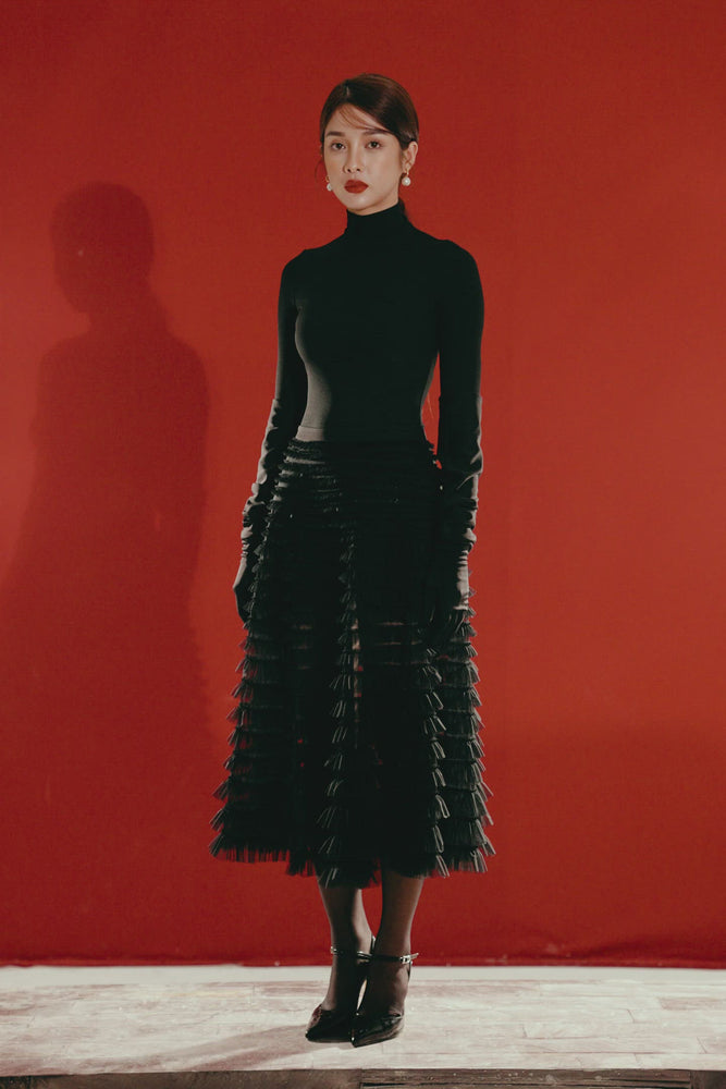 
            
                Load and play video in Gallery viewer, Black Jersey Roll Neck Bodysuit
            
        