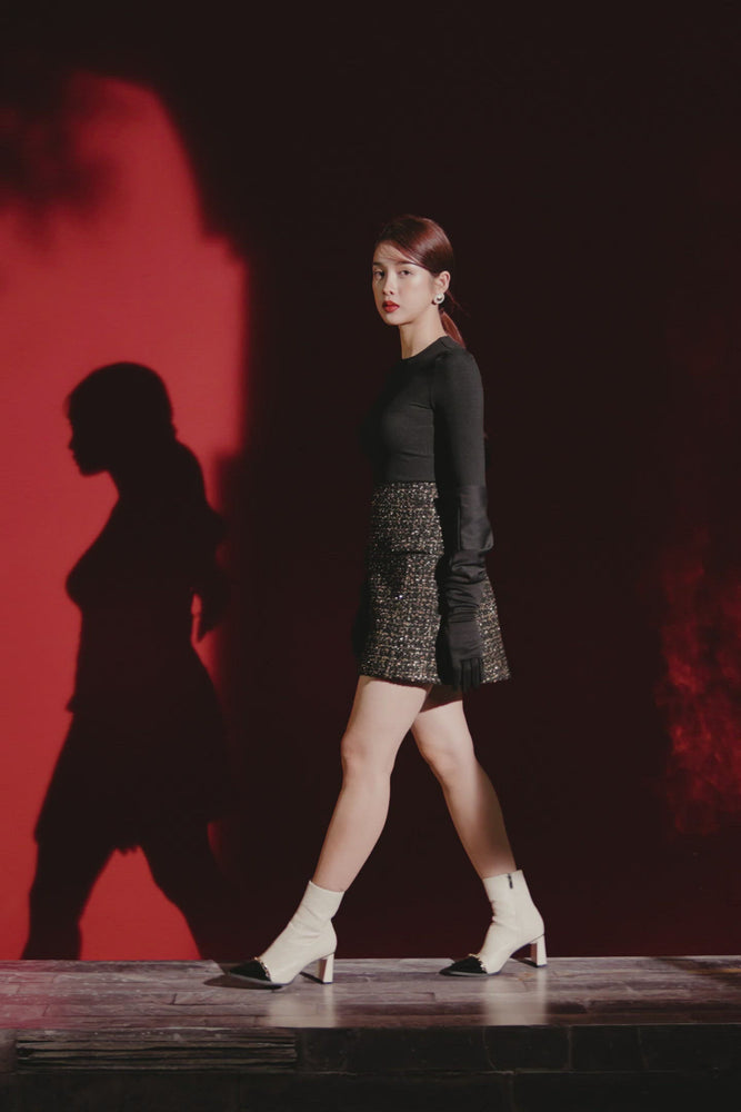 
            
                Load and play video in Gallery viewer, Gold Tweed Mini Skirt
            
        