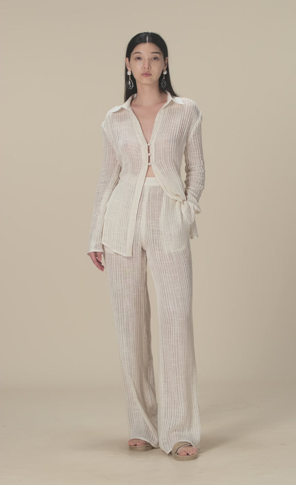 
            
                Load and play video in Gallery viewer, PLEATED SHIRT
            
        