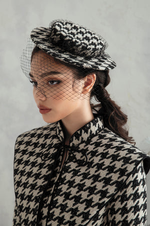 
            
                Load image into Gallery viewer, Wallis Hat - Houndstooth
            
        