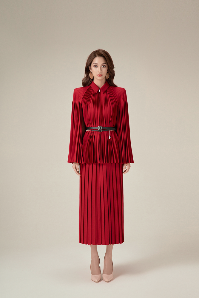 RED PLEATED SKIRT