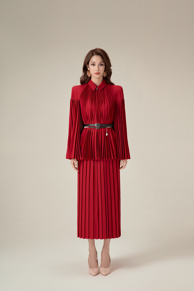 RED PLEATED CAPE JACKET