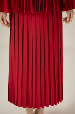 RED PLEATED SKIRT