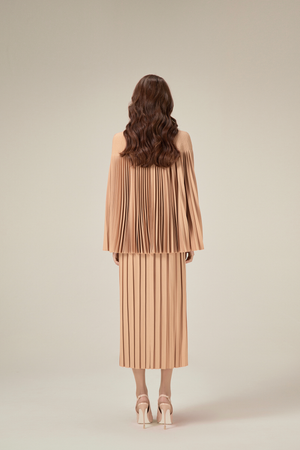 CAMEL PLEATED CAPE JACKET