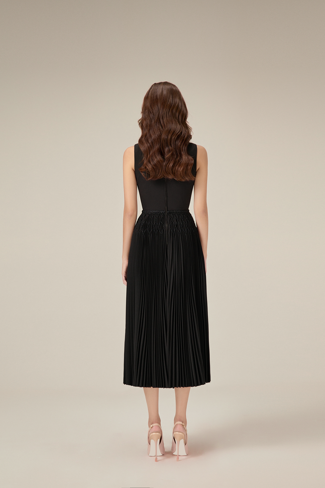 BLACK SMOCKED MIDI DRESS