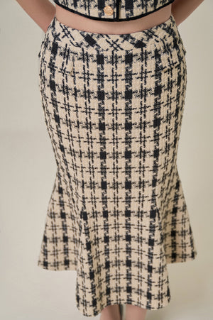 
            
                Load image into Gallery viewer, CLASSIC GINGHAM MERMAID SKIRT
            
        
