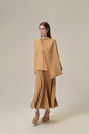 CAMEL PLEAT CAPE JACKET