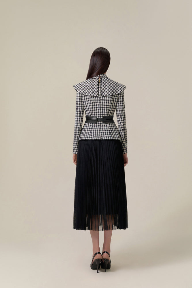
            
                Load image into Gallery viewer, Jackie Jacket - Black and White Houndstooth
            
        