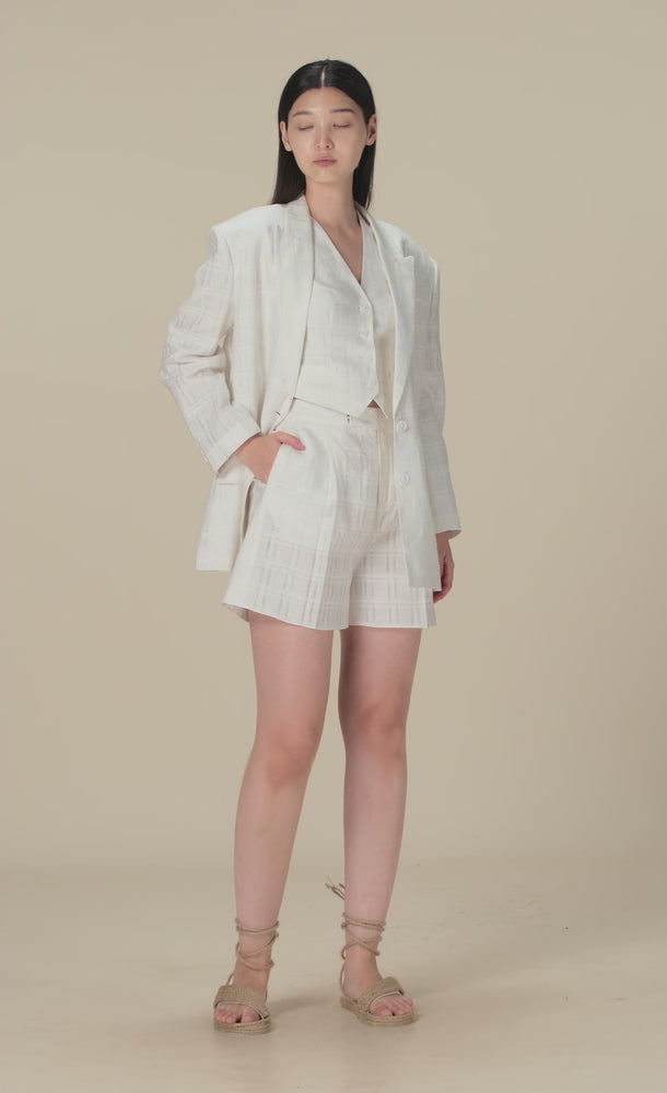 
            
                Load and play video in Gallery viewer, WHITE LINEN BLAZER
            
        