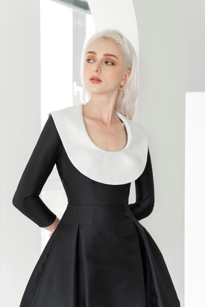 
            
                Load image into Gallery viewer, SAILOR COLLAR DRESS
            
        