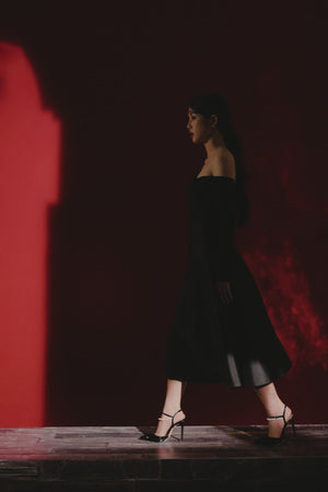 
            
                Load and play video in Gallery viewer, Black Jersey Draped Midi Dress
            
        