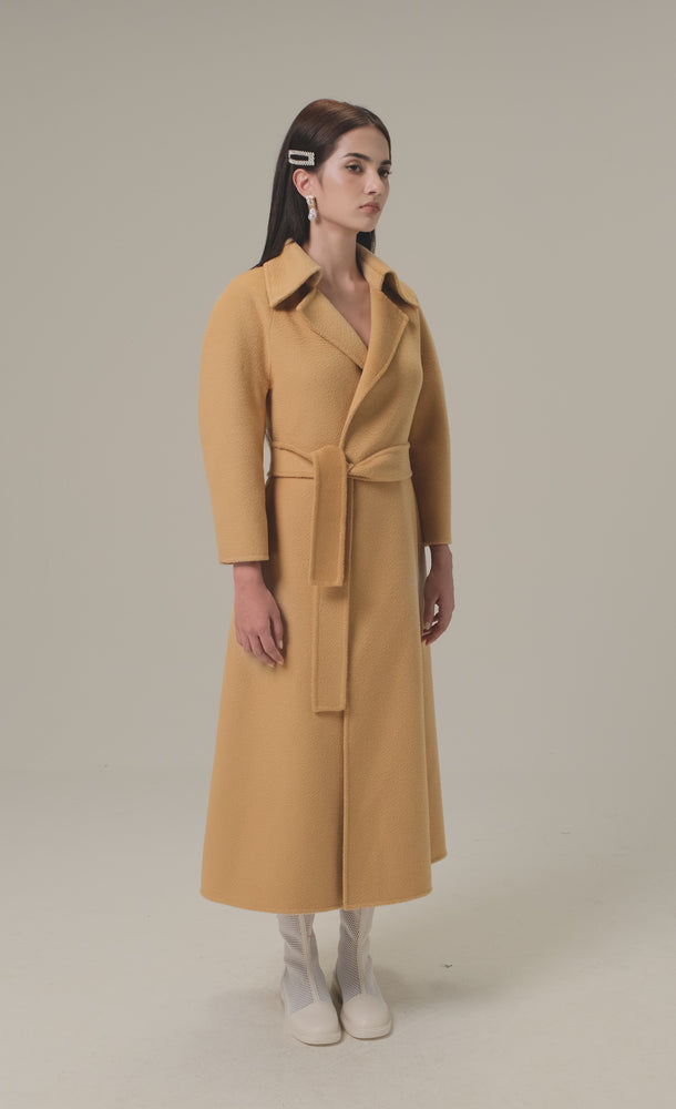 
            
                Load and play video in Gallery viewer, PERFECT CAMEL DOUBLE-FACED WOOL &amp;amp; CASHMERE TRENCH COAT
            
        
