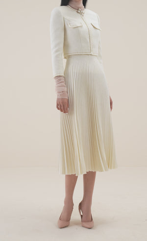 
            
                Load and play video in Gallery viewer, Charlotte Jacket - White with golden thread
            
        