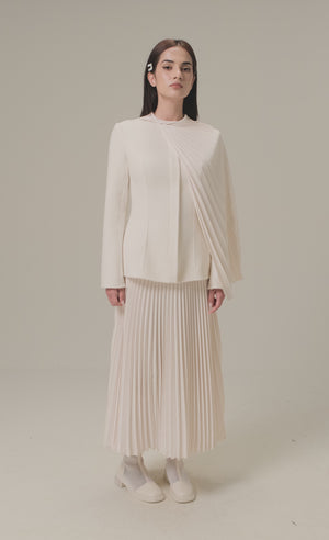 
            
                Load and play video in Gallery viewer, IVORY PLEAT CAPE JACKET
            
        